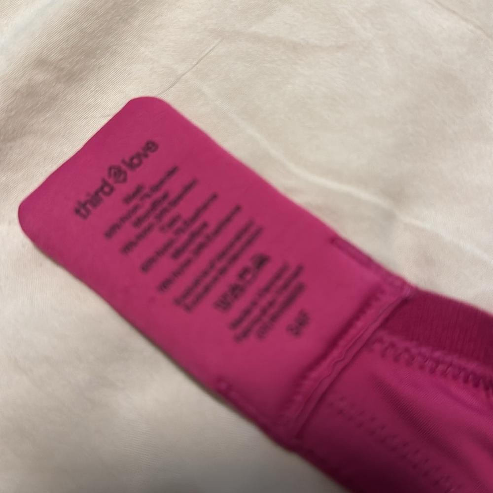 24/7® Classic Uplift Plunge Bra - Picture 4 of 4